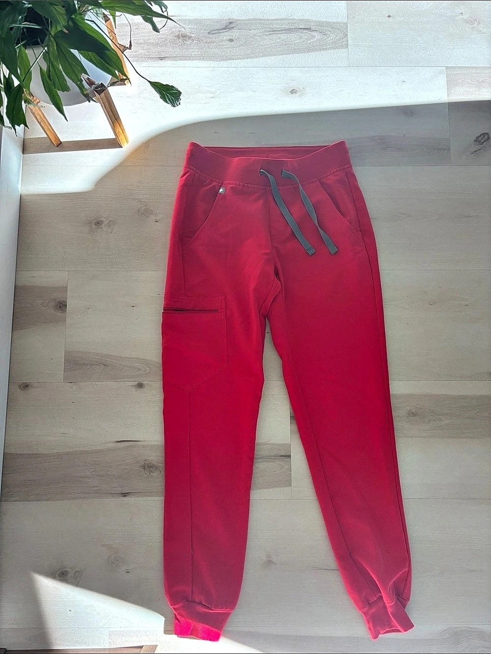 FIGS Technical Collection Yola Skinny Red Jogger Pants Size XXS Like New